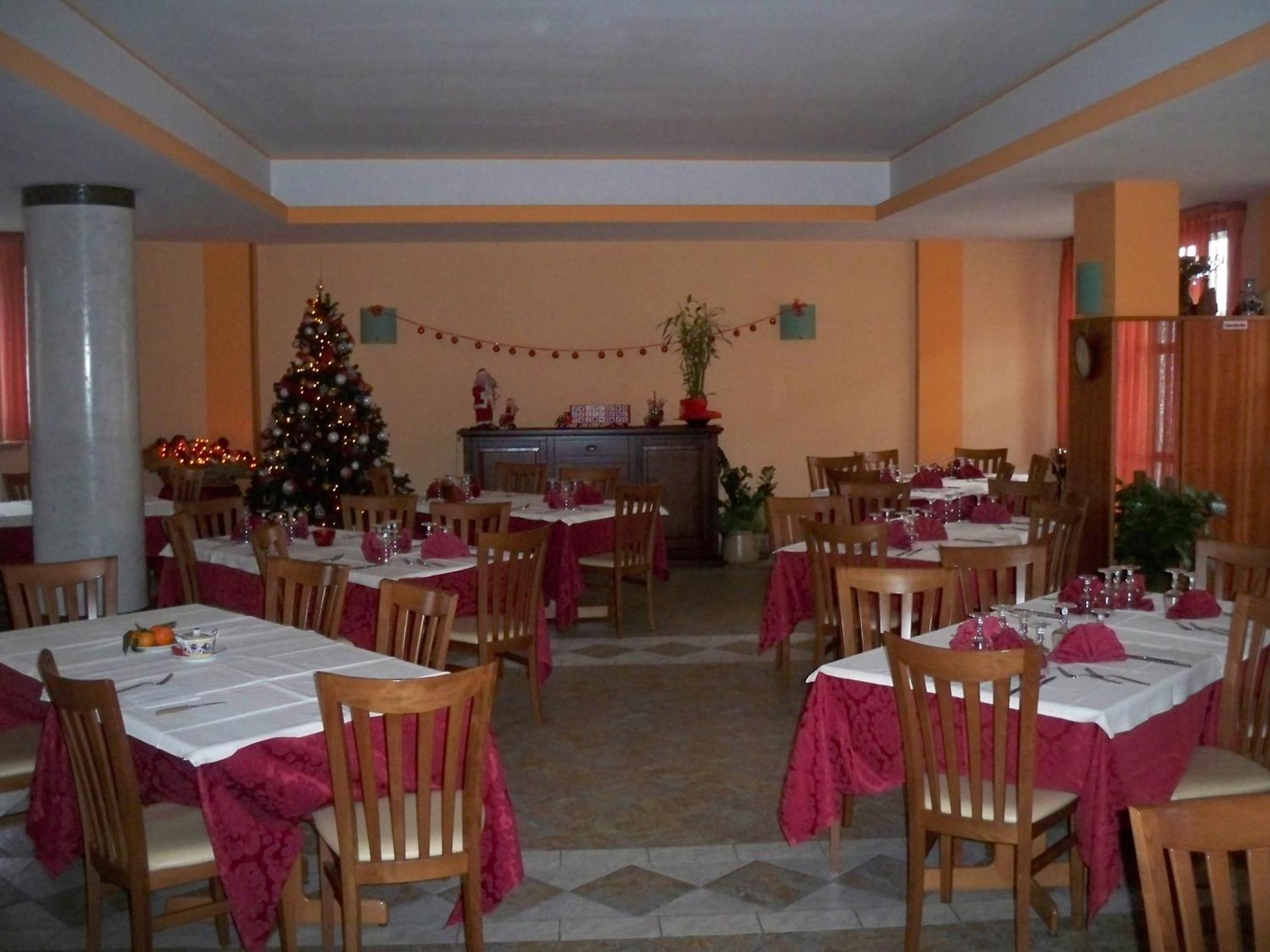 Albergo Corradetti Castel Di Sangro Zewnętrze zdjęcie